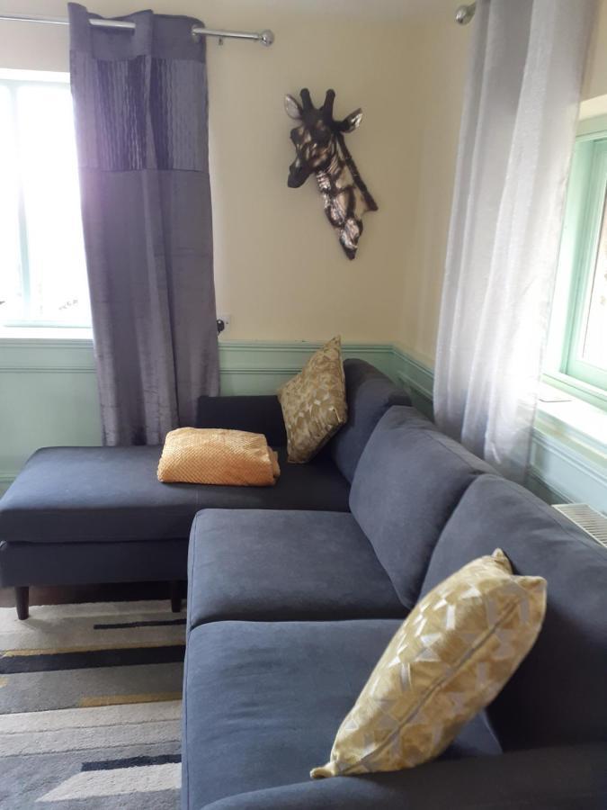Distant Lights Apartment Lower Boscaswell ภายนอก รูปภาพ