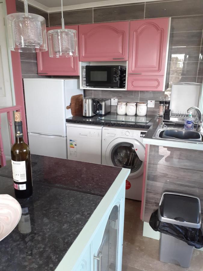 Distant Lights Apartment Lower Boscaswell ภายนอก รูปภาพ